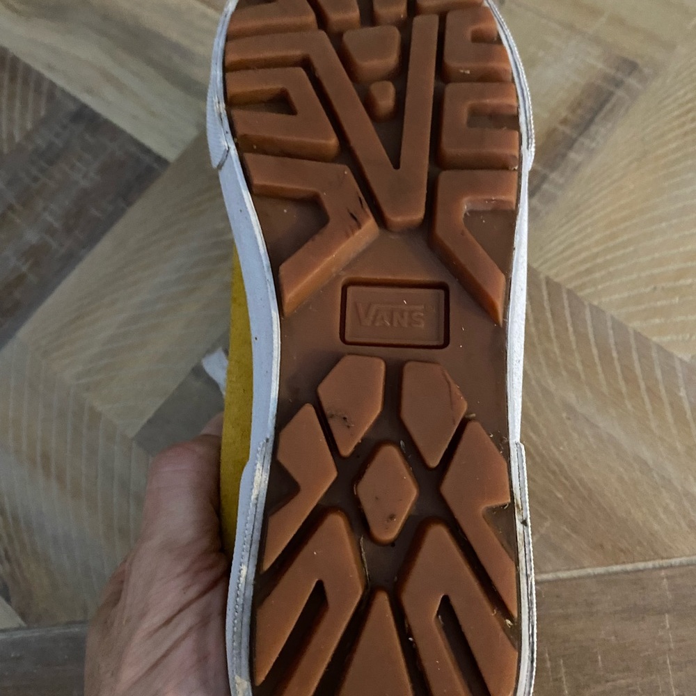 Vans. Goldens suede good condition - Picture 5 of 7